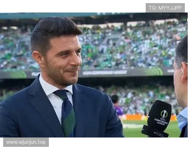 黄健翔：欧协决赛支持贝蒂斯 让所有离开曼联的球员都能夺冠